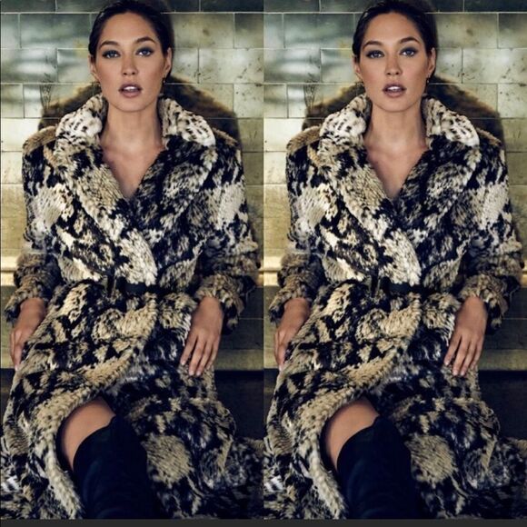 FREE PEOPLE UNREALFUR Madam Grace Coat - Picture 1 of 15